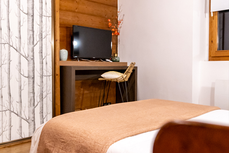 Appartement n°2, Parking gratuit et pisicne